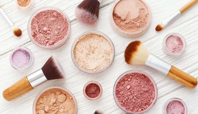  The Benefits of Using Mineral Makeup