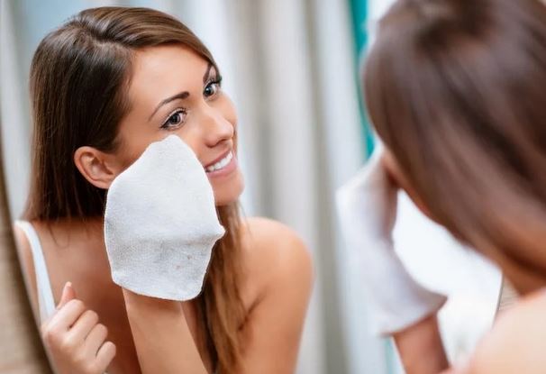 The Best Makeup Removers for a Clean and Fresh Face