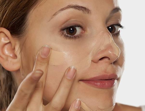 The Importance of Primer: Prepping Your Skin for Makeup