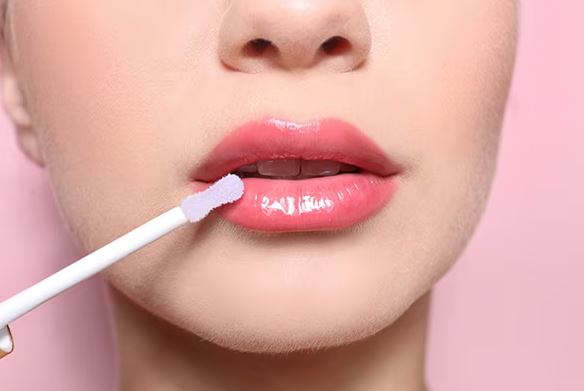 How to Choose the Right Lipstick Finish: Matte, Satin, or Glossy