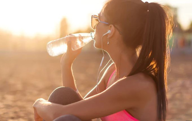  Tips for staying hydrated and the benefits of drinking enough water