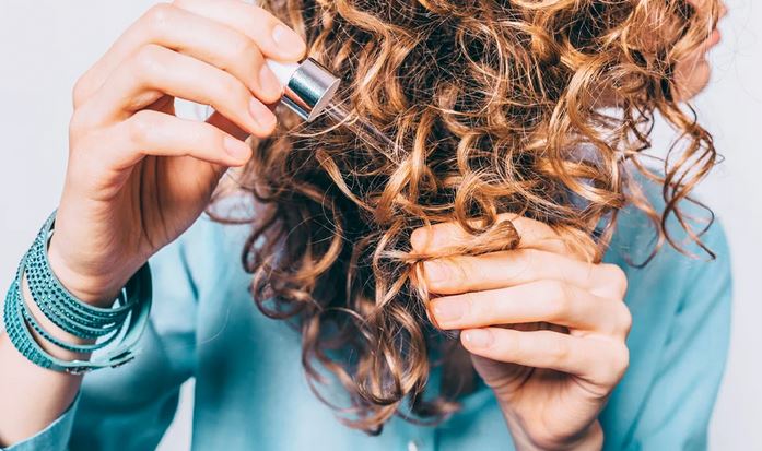 Tips for Preventing and Managing Frizzy Hair