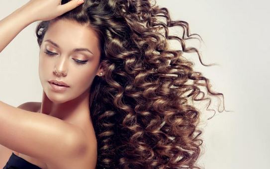  How to Manage and Style Curly Hair