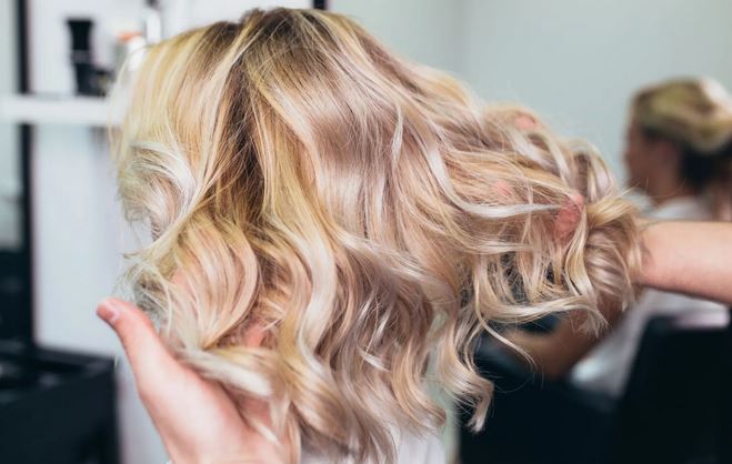 Tips for Achieving and Maintaining Healthy Blonde Hair