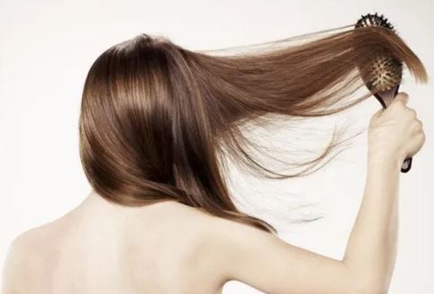  Natural Ways to Boost Hair Volume and Thickness