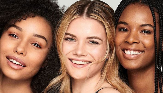  The Best Foundations for Oily Skin: Long-lasting and Shine-free