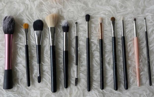  10 Must-Have Makeup Brushes for Every Makeup Lover